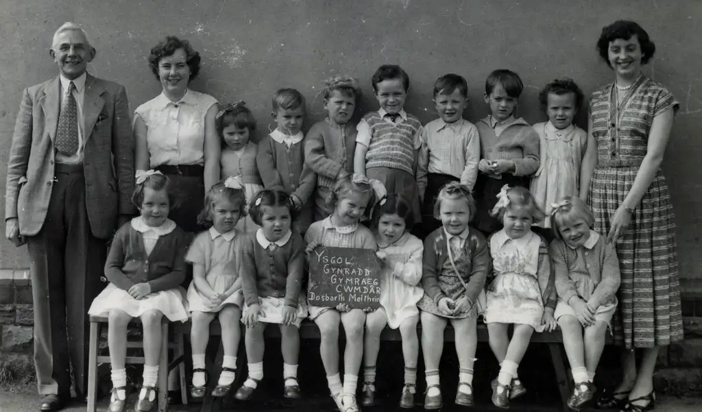 Ysgol Gynradd Gymraeg Aberdâr Nursery Class